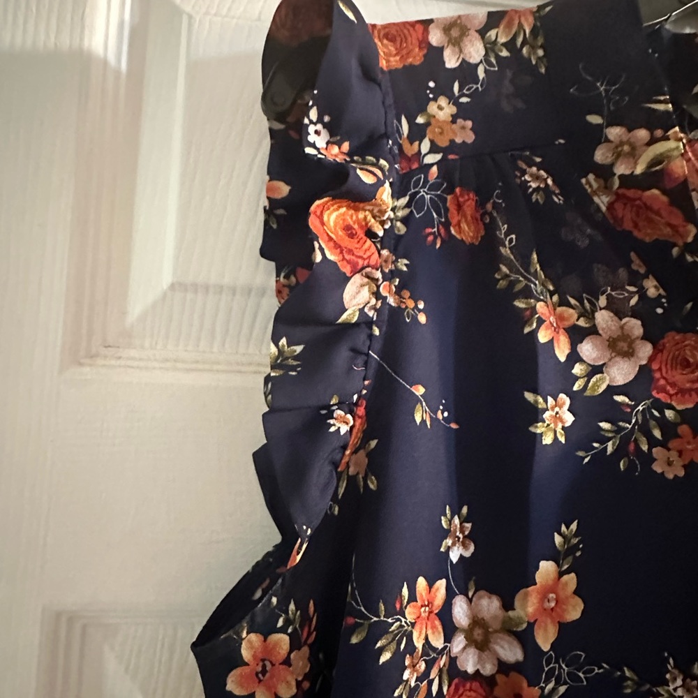 Sweet Rain Sleeveless Floral Top - Picture 5 of 7